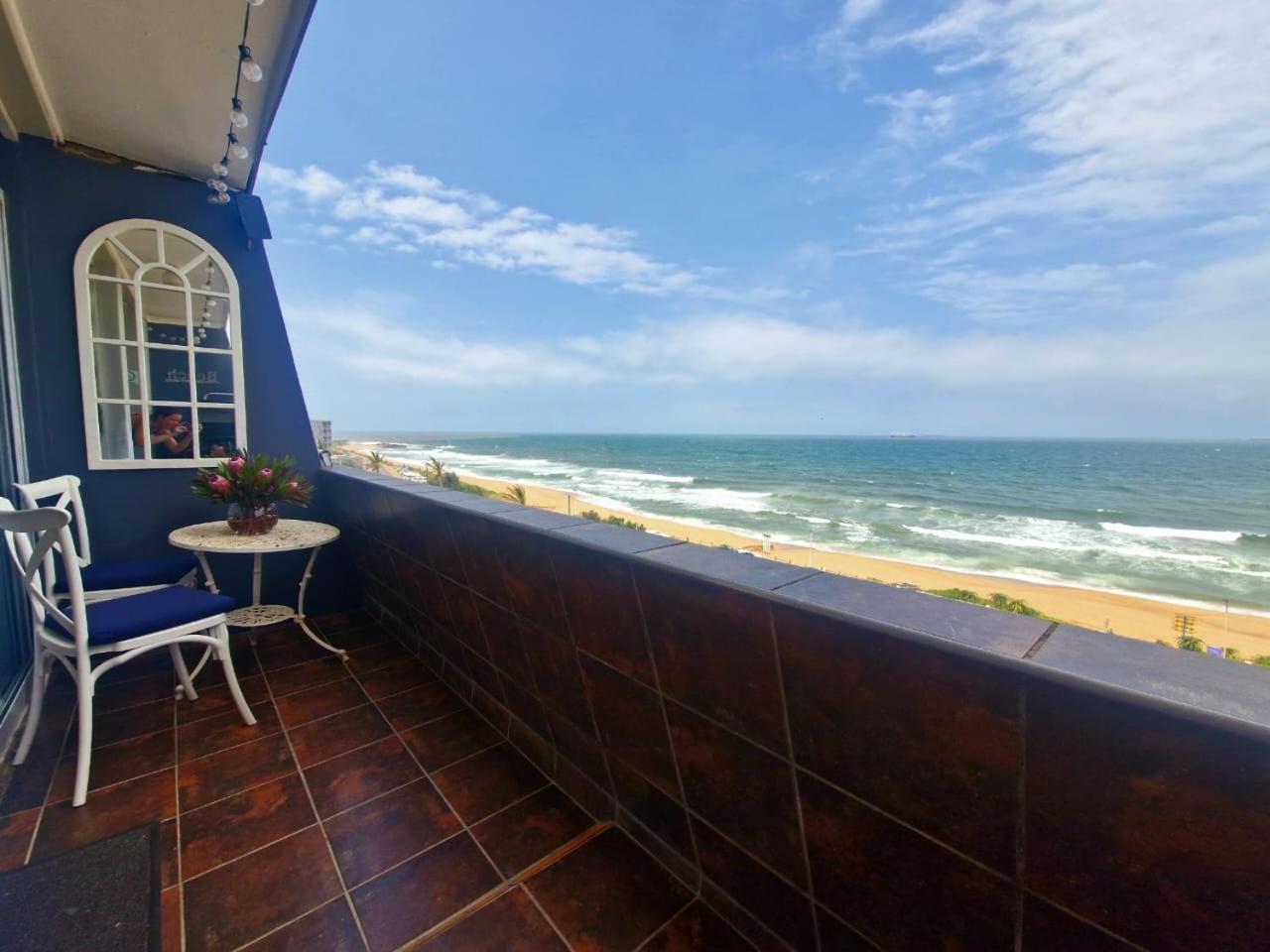 Apartment Ocean Gem-back Up Power, Families & Couples,