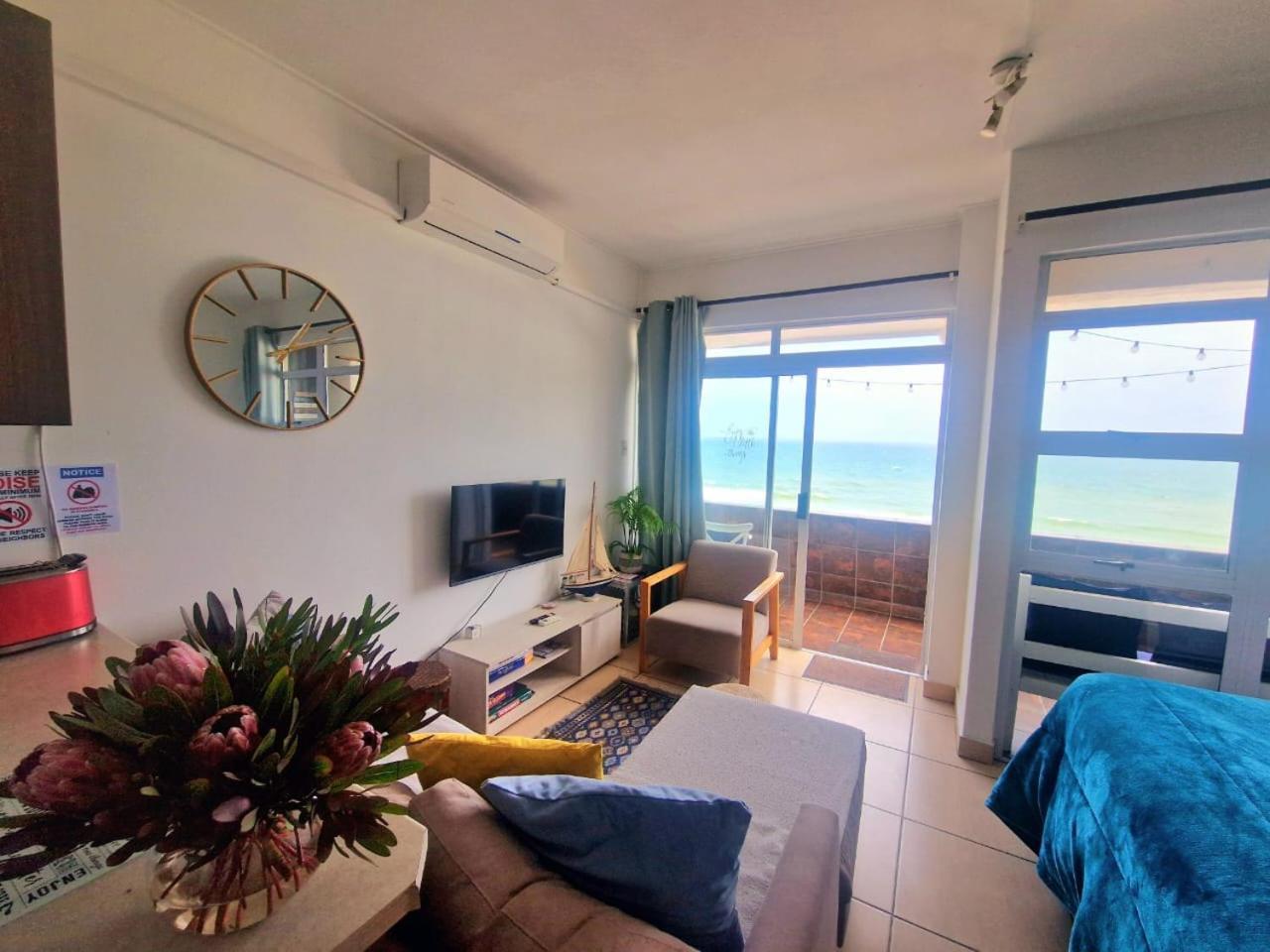Apartment Ocean Gem-back Up Power, Families & Couples,